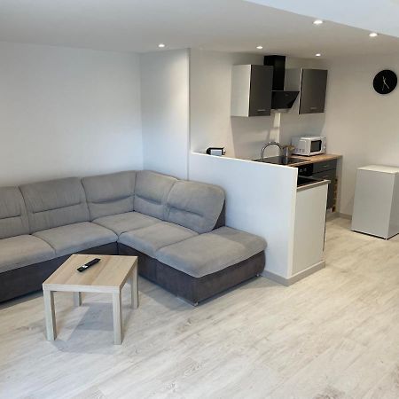 Joli Logement Au Pied Des Alpilles Eyguières Extérieur photo